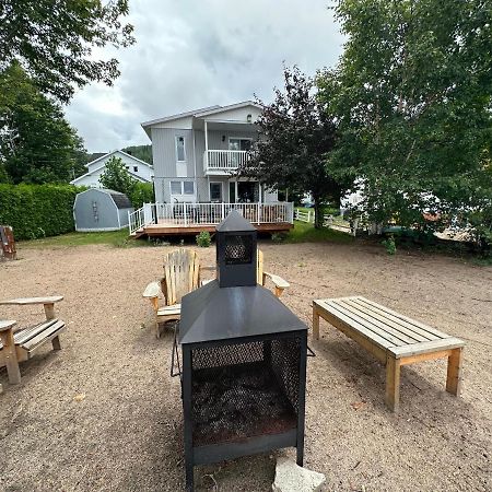 Maison Sur Le Lac Desbiens Kültér fotó