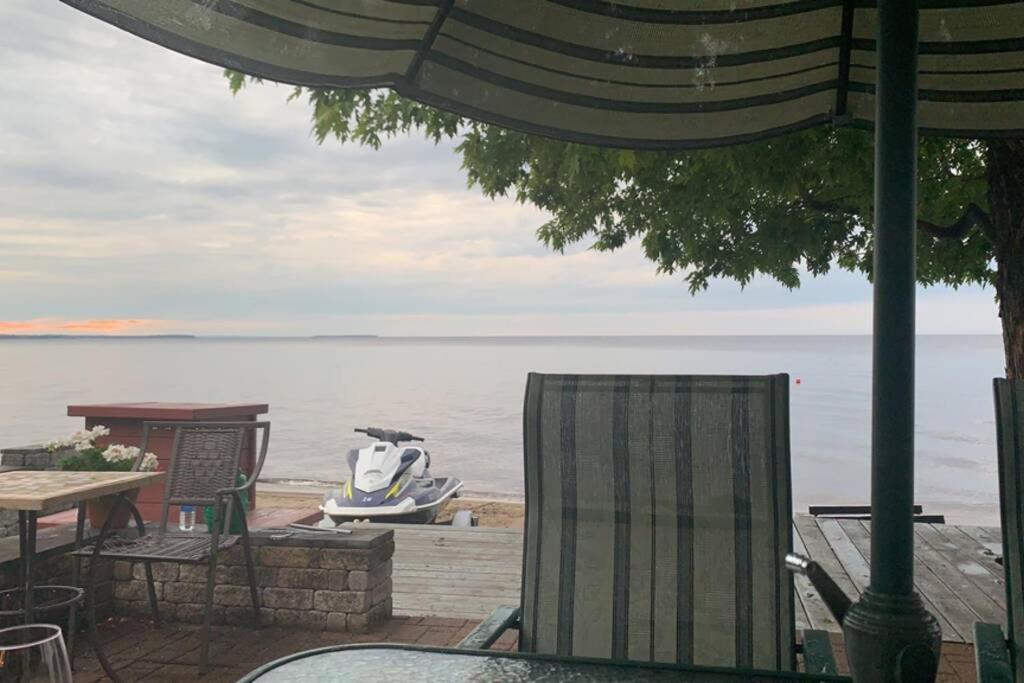 Maison Sur Le Lac Desbiens Kültér fotó